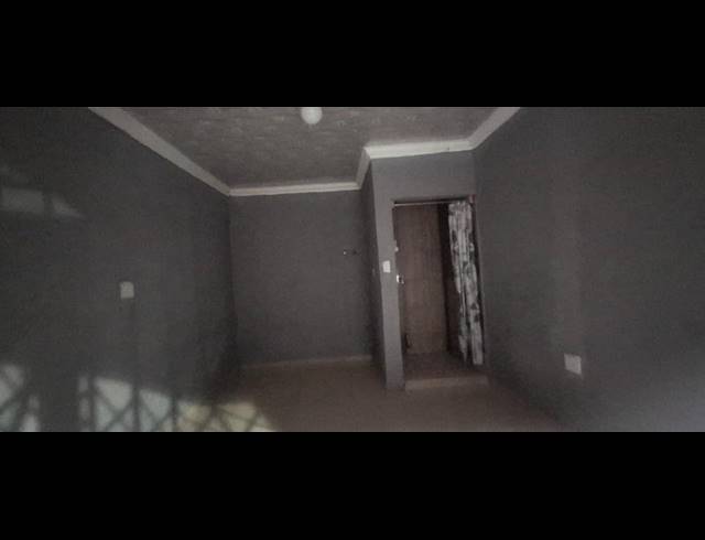 13 BEDROOM HOUSE FOR SALE IN TEMBISA
